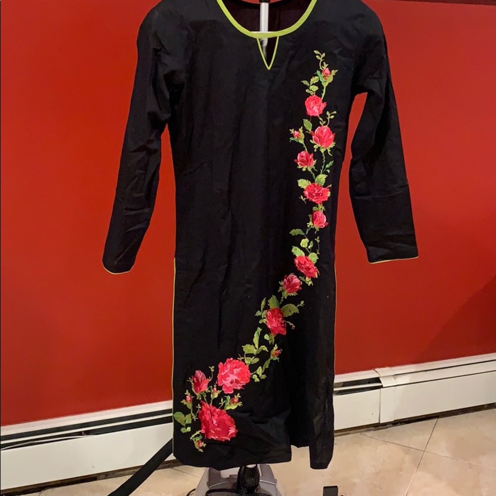 Pakistani kurti